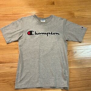 Men’s medium champion shirt size medium